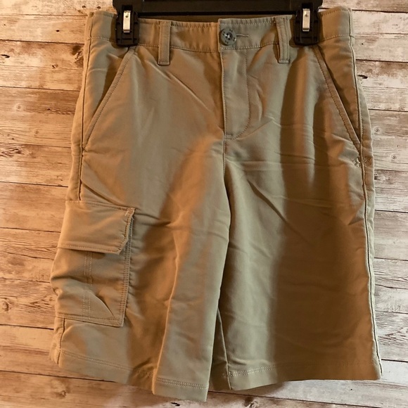 Under Armor Performance Khaki Shorts - Picture 1 of 4
